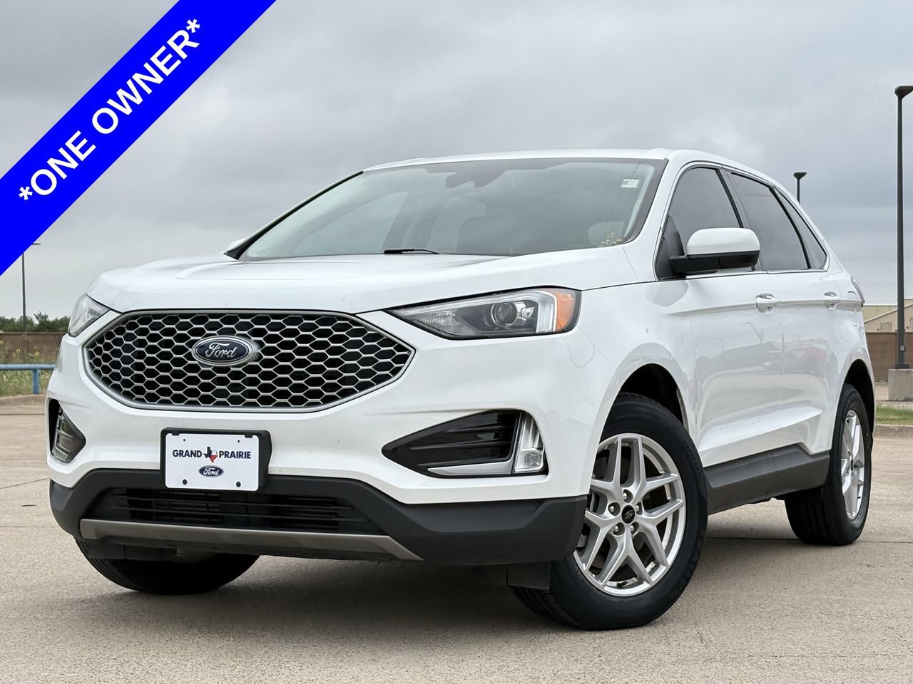 Certified 2023 Ford Edge SEL w/ Convenience Package AWD/4WD image 2