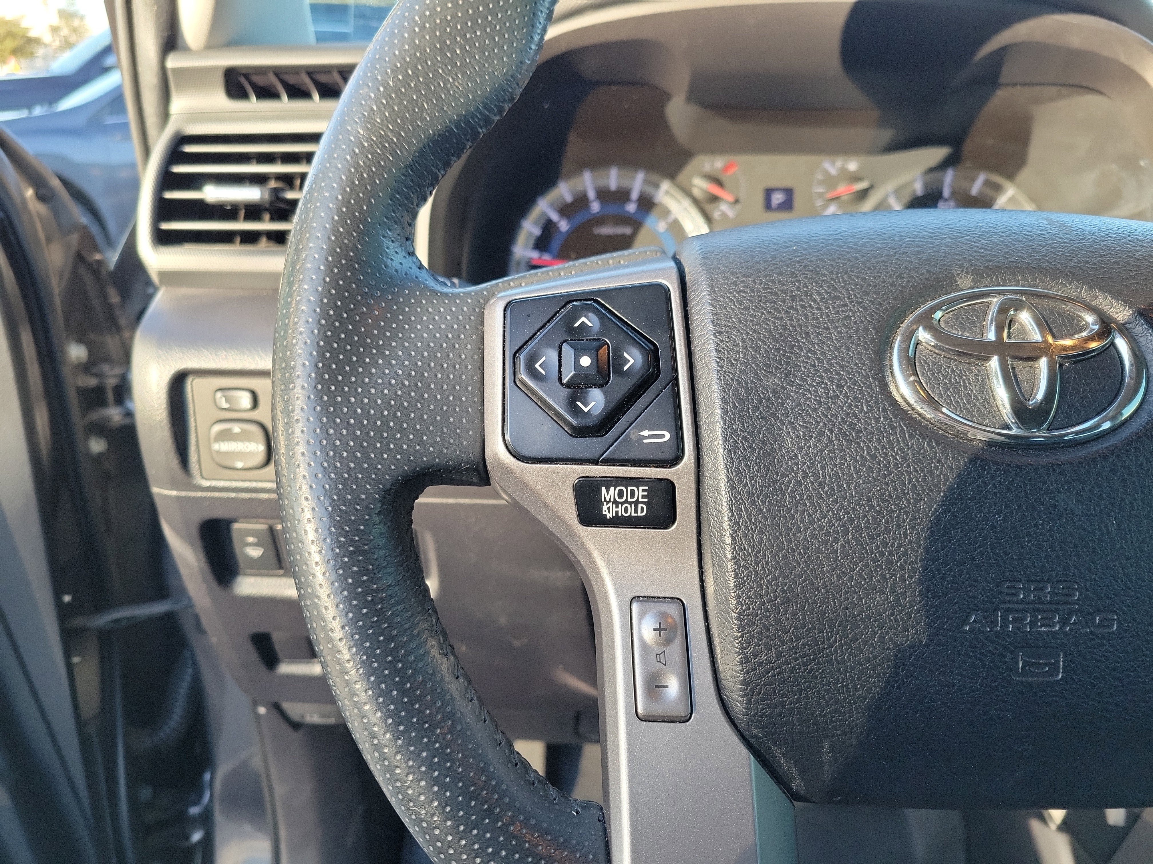 Used 2017 Toyota 4Runner SR5 image 12