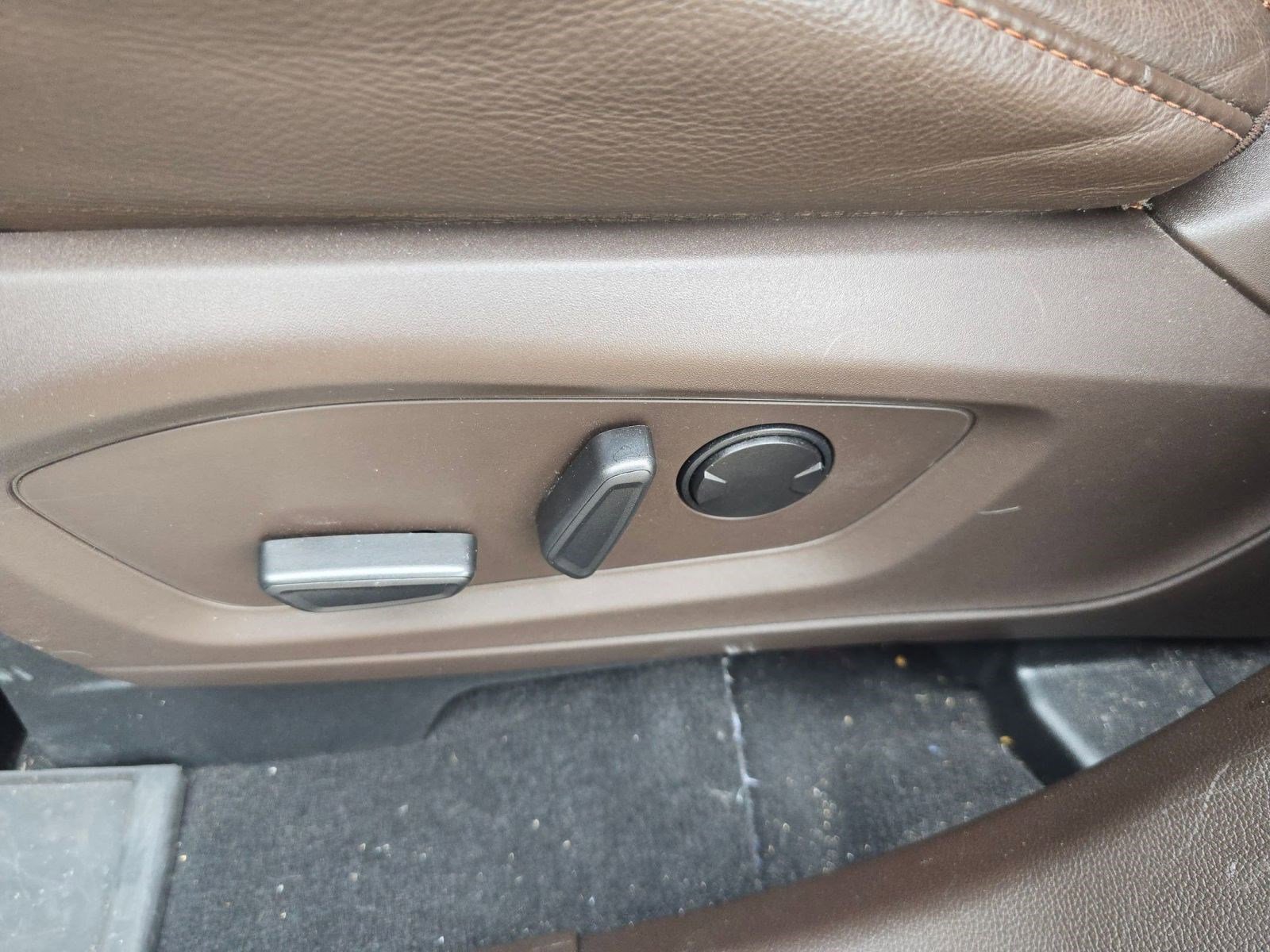 Certified 2022 Ford Explorer King Ranch w/ Technology Package image 11