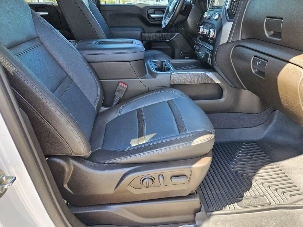 Used 2022 GMC Sierra 3500 Denali w/ Denali Ultimate Package AWD/4WD image 12