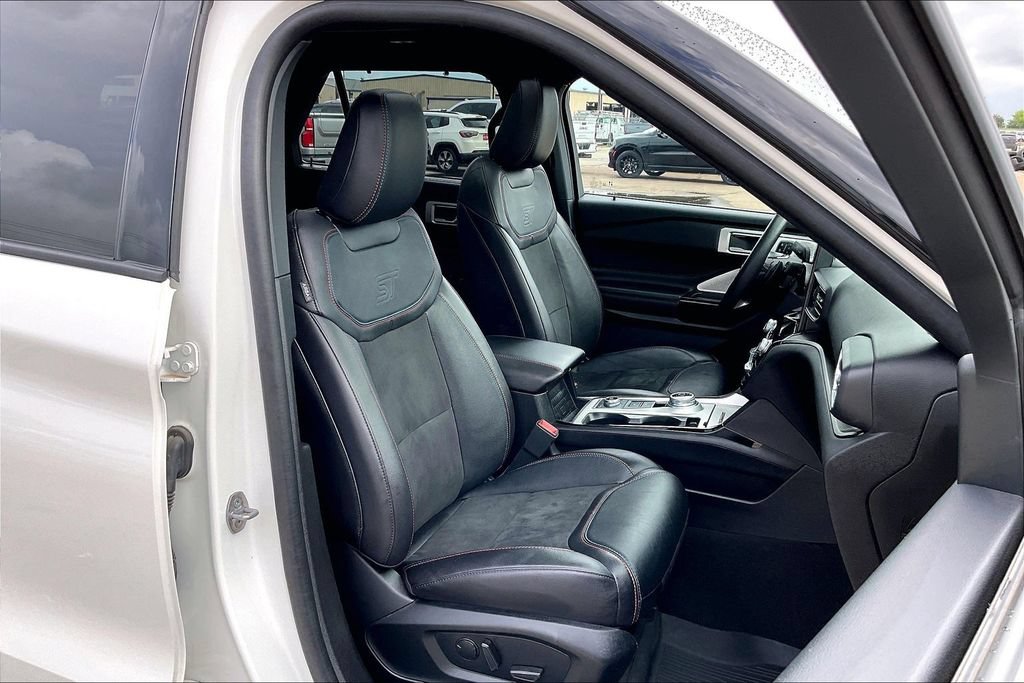 Certified 2023 Ford Explorer ST w/ Equipment Group 401A AWD/4WD image 30