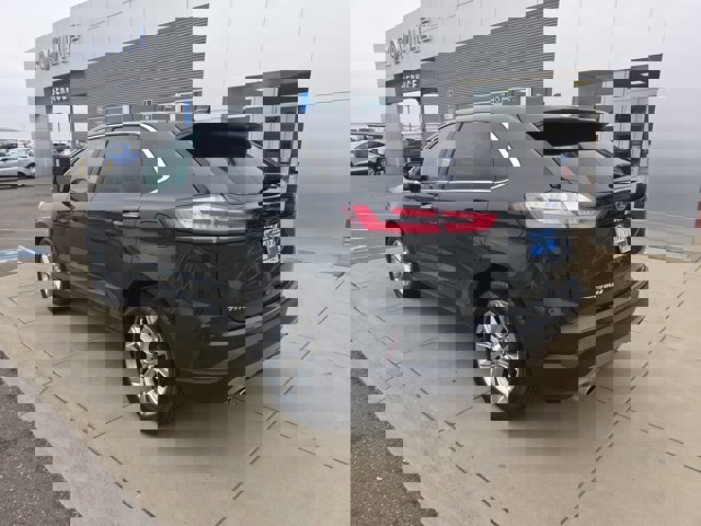Certified 2024 Ford Edge Titanium image 3
