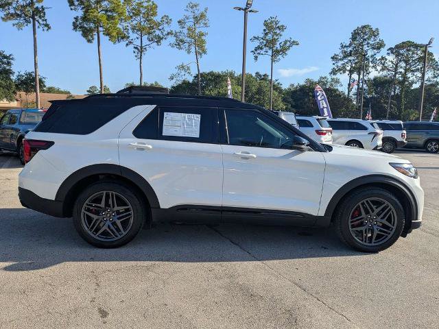 Certified 2025 Ford Explorer ST AWD/4WD image 3