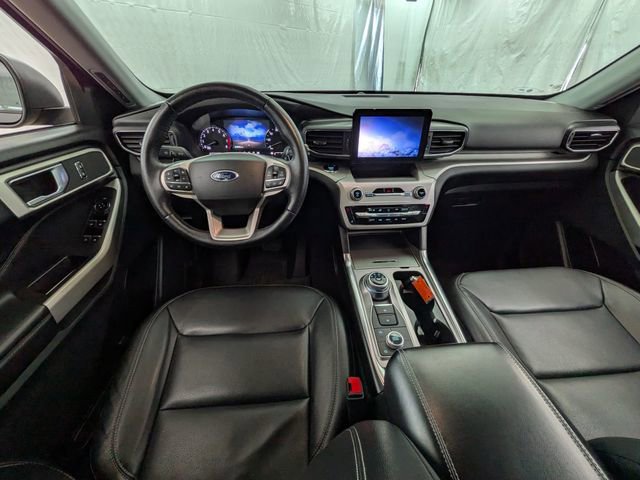 Certified 2021 Ford Explorer XLT w/ Equipment Group 202A image 11