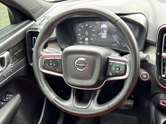 Used 2021 Volvo XC40 T4 Inscription FWD image 9