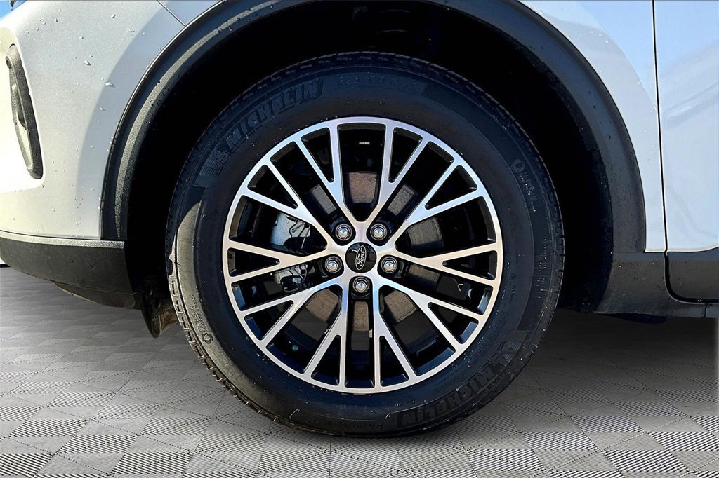 Certified 2023 Ford Escape SE image 11