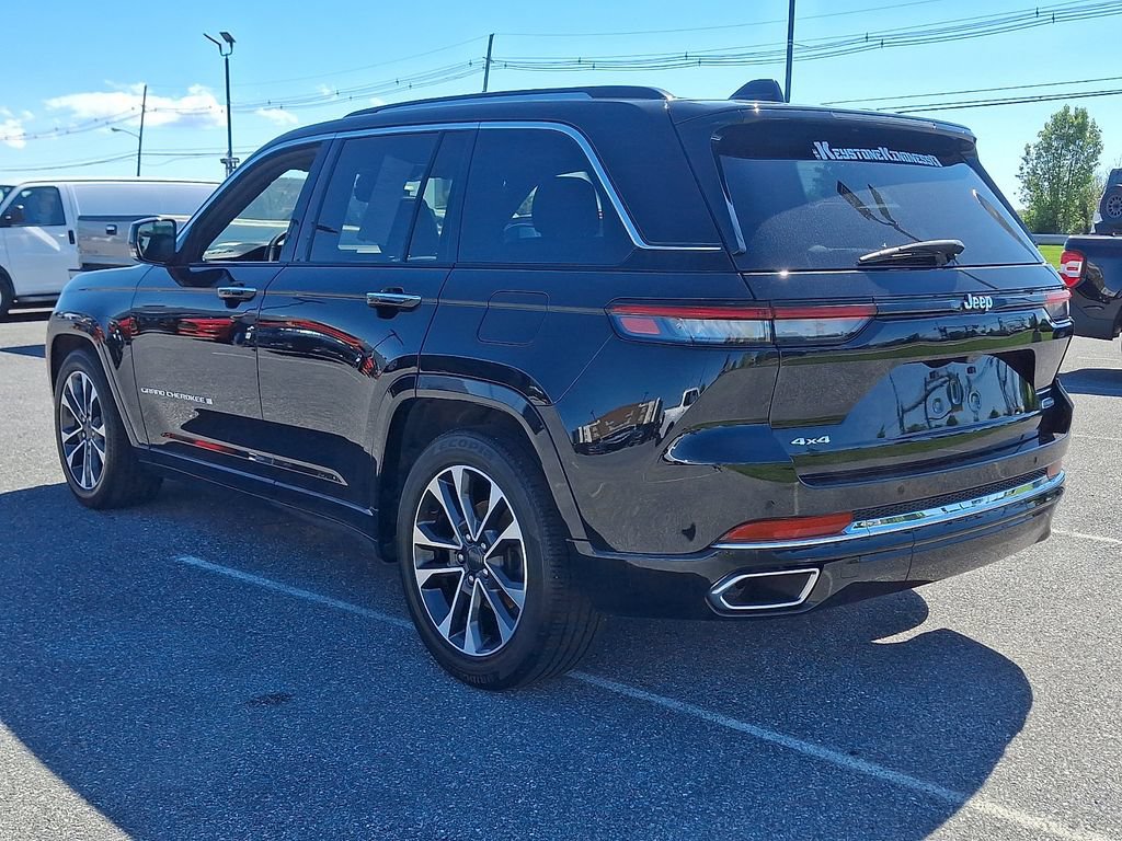 Used 2024 Jeep Grand Cherokee Overland w/ Trailer Tow Package AWD/4WD image 4