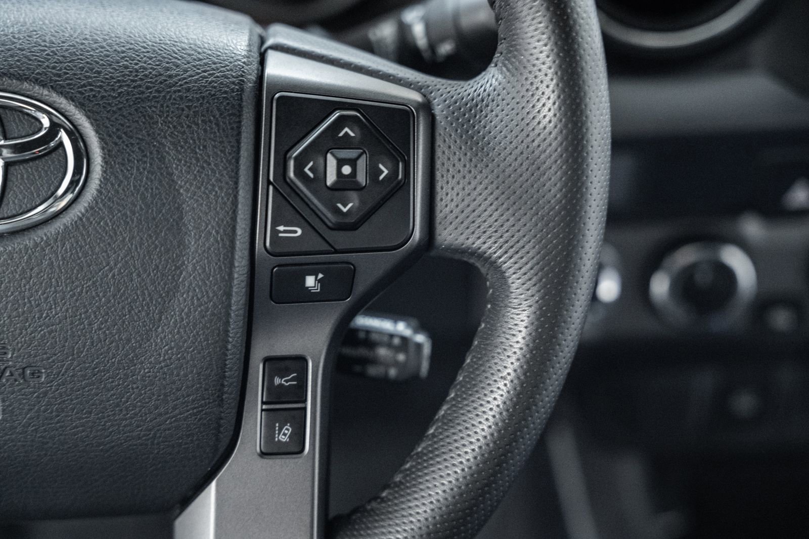 Used 2019 Toyota Tacoma TRD Sport image 35