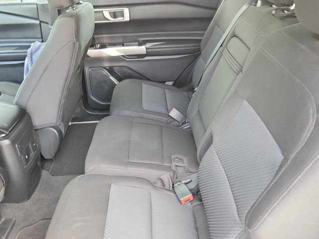 Certified 2023 Ford Explorer XLT RWD image 11