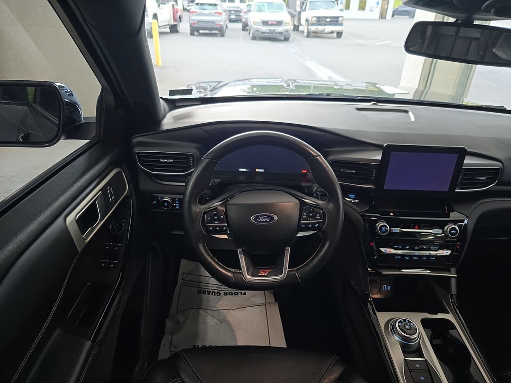Certified 2023 Ford Explorer ST AWD/4WD image 12