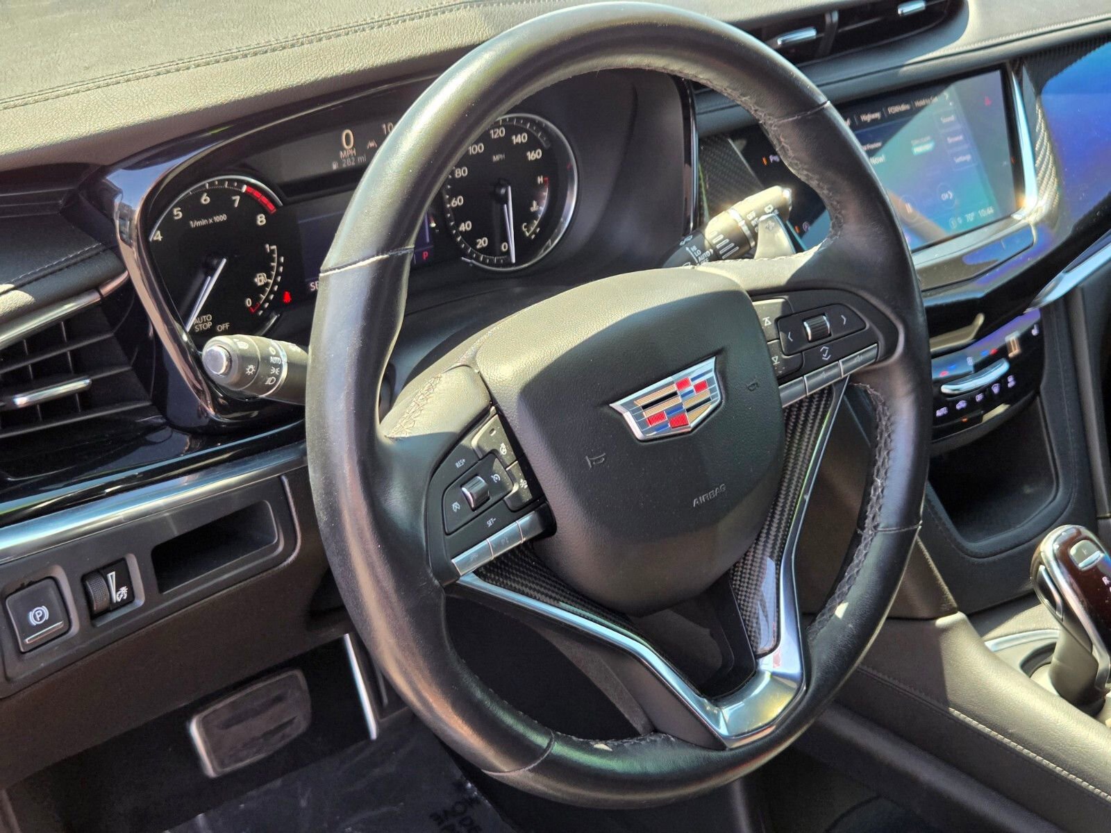 Used 2022 Cadillac XT6 Sport w/ LPO, Premium Carpet Package AWD/4WD image 20