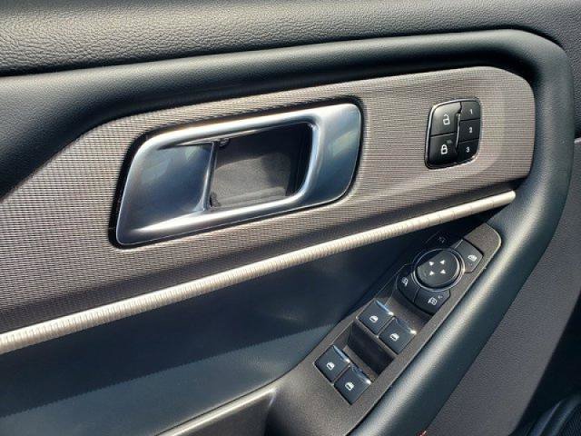 Certified 2025 Ford Explorer ST RWD image 15