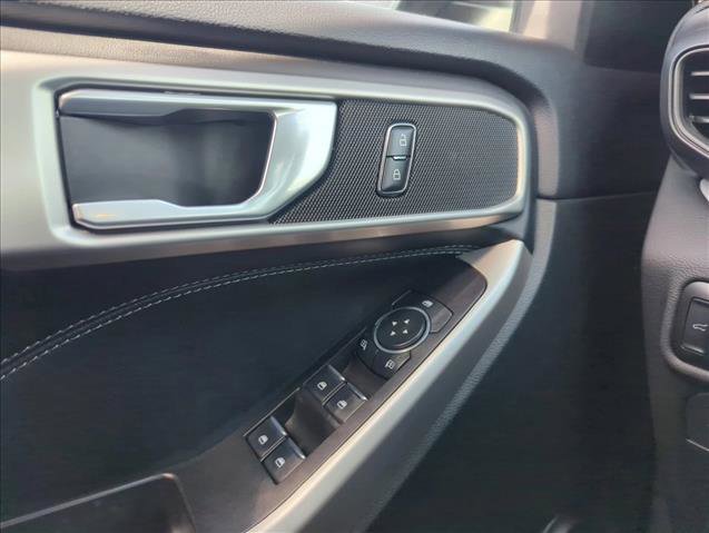 Certified 2023 Ford Explorer XLT RWD image 23