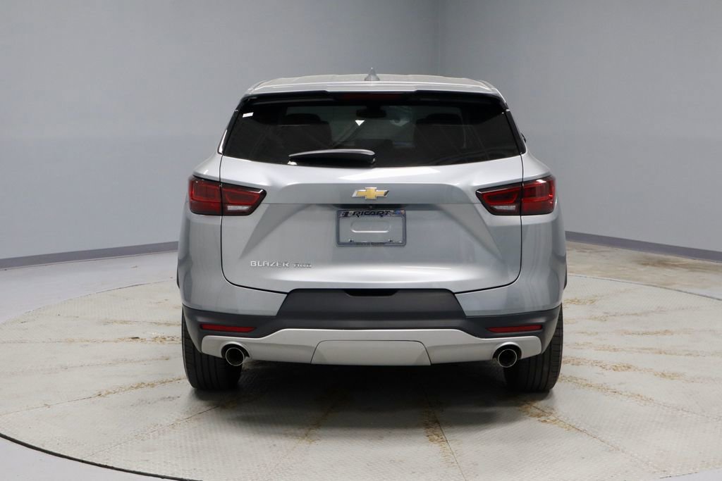 Used 2023 Chevrolet Blazer LT w/ Driver Confidence Package AWD/4WD image 10