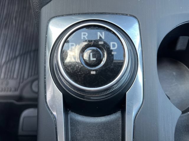 Certified 2022 Ford Escape SEL w/ Technology Package FWD image 40