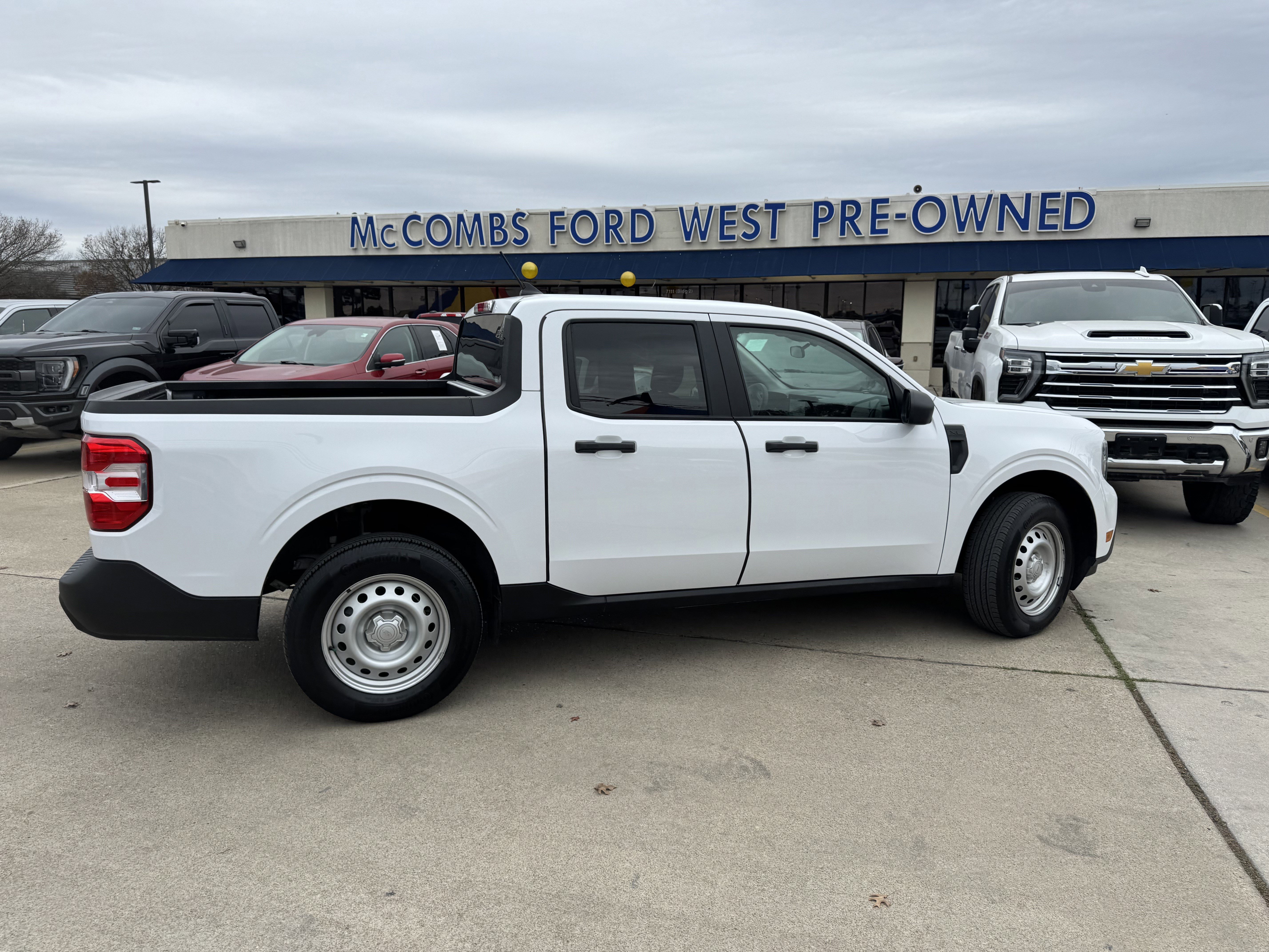 Certified 2024 Ford Maverick XL w/ Equipment Group 100A Standard image 3