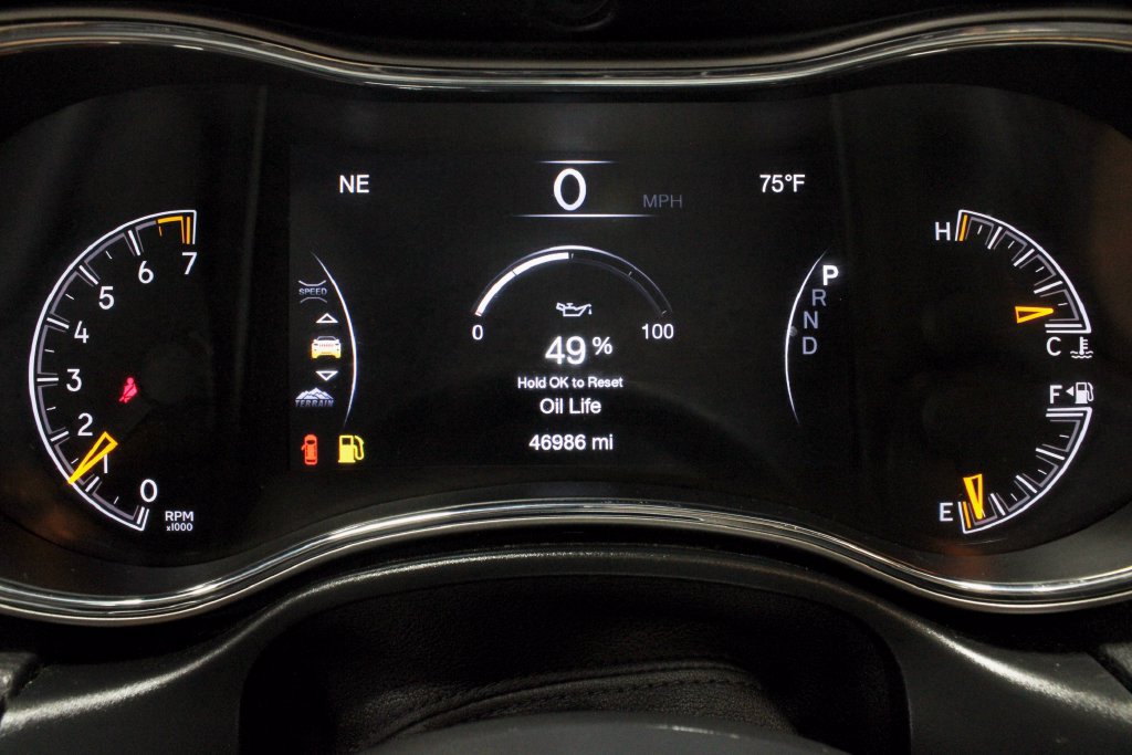 Used 2021 Jeep Grand Cherokee Limited AWD/4WD image 29