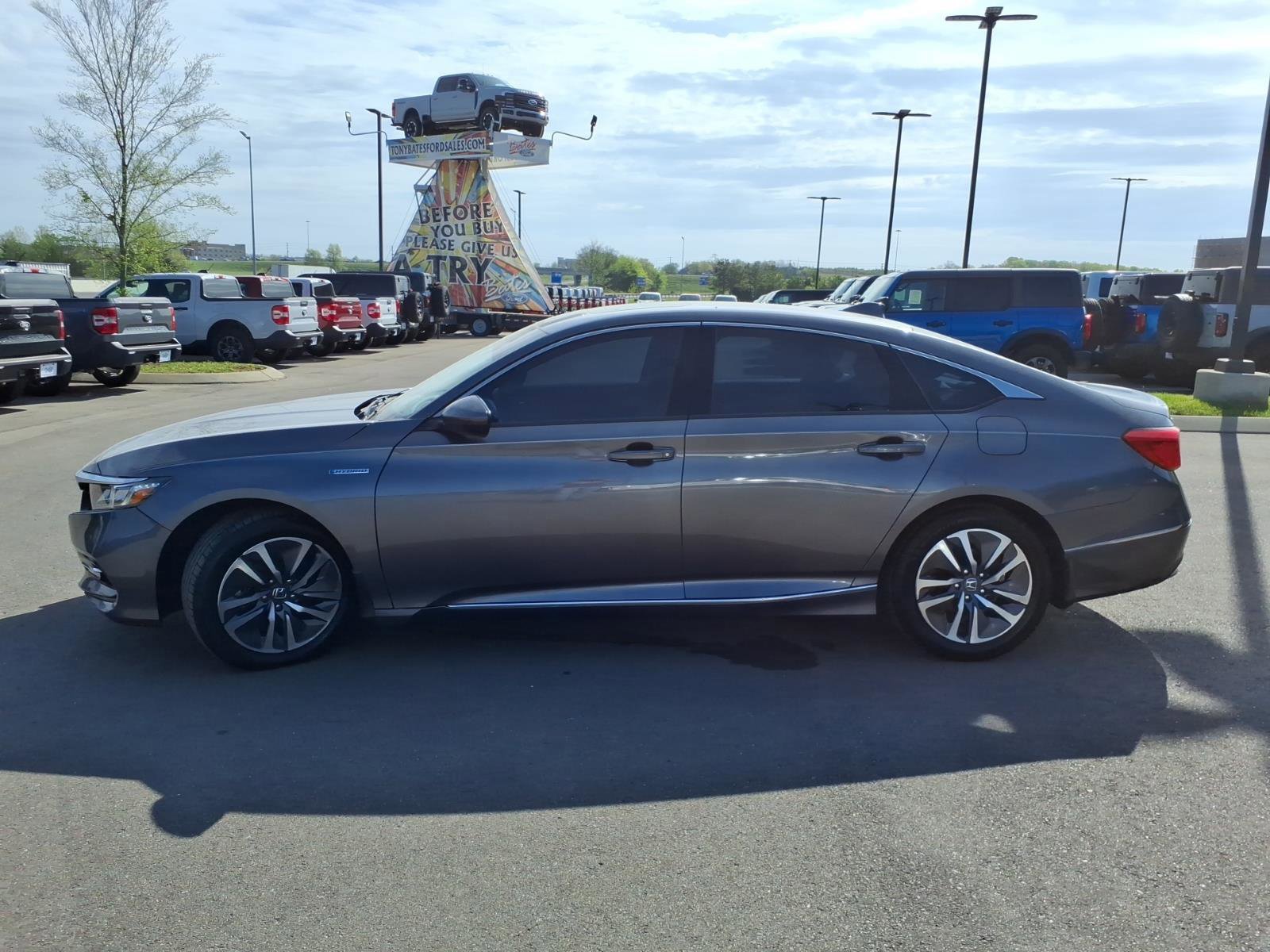 Used 2019 Honda Accord EX image 2