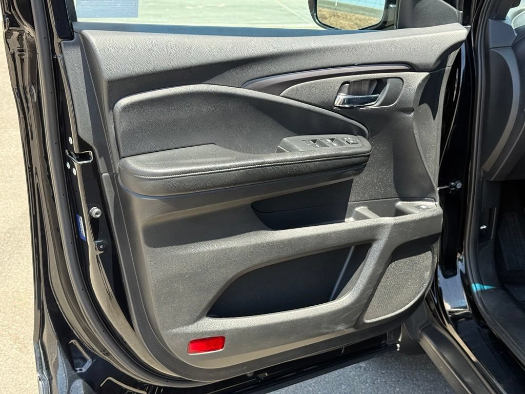 Used 2021 Honda Passport Sport image 17