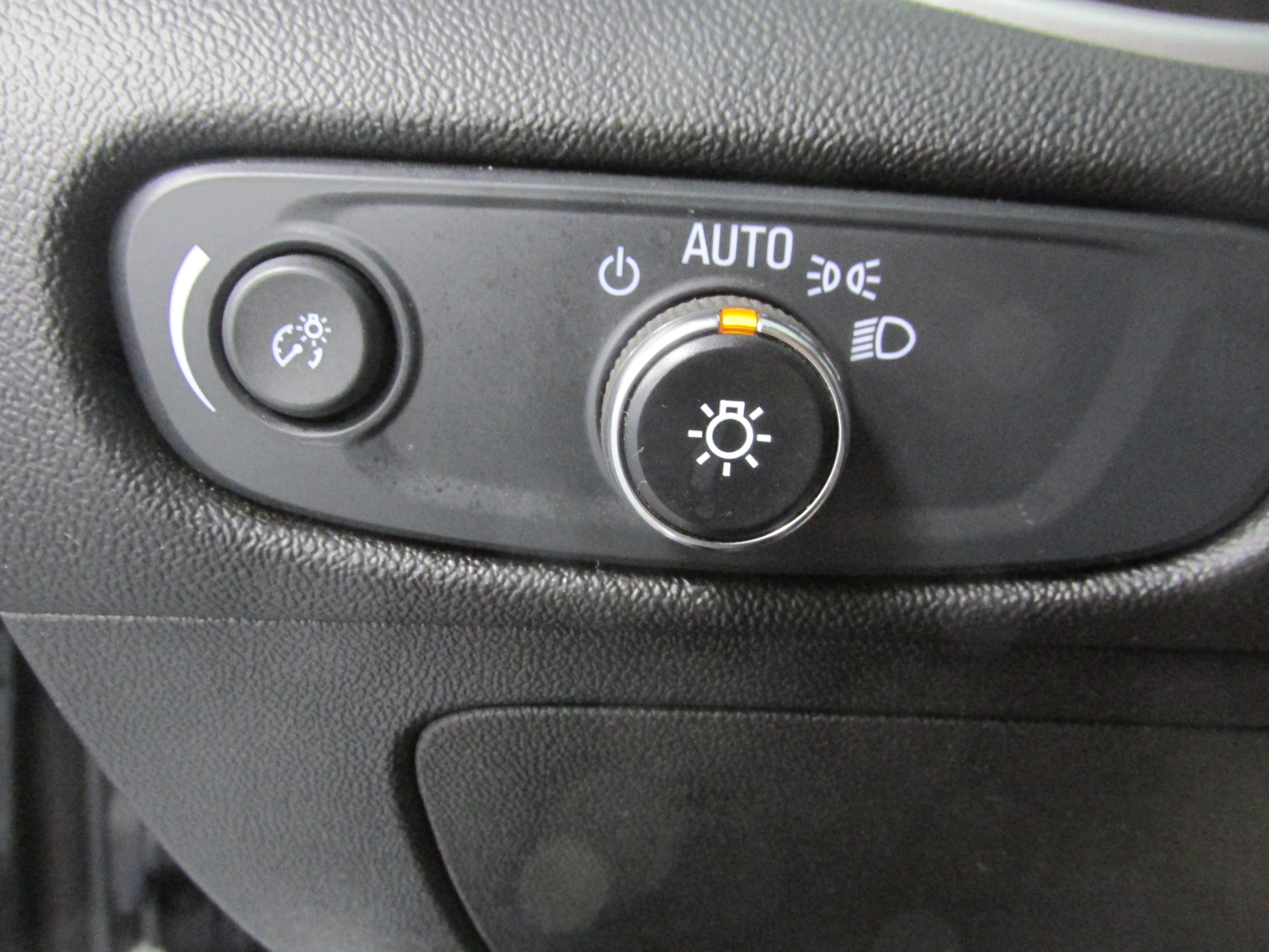 Used 2024 Chevrolet Malibu LT FWD image 29