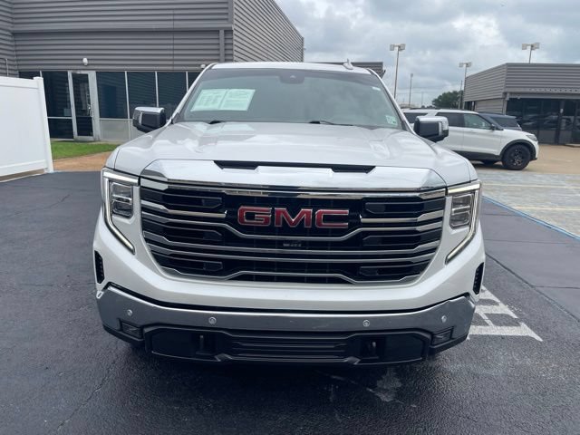 Used 2024 GMC Sierra 1500 SLT w/ SLT Premium Plus Package AWD/4WD image 12