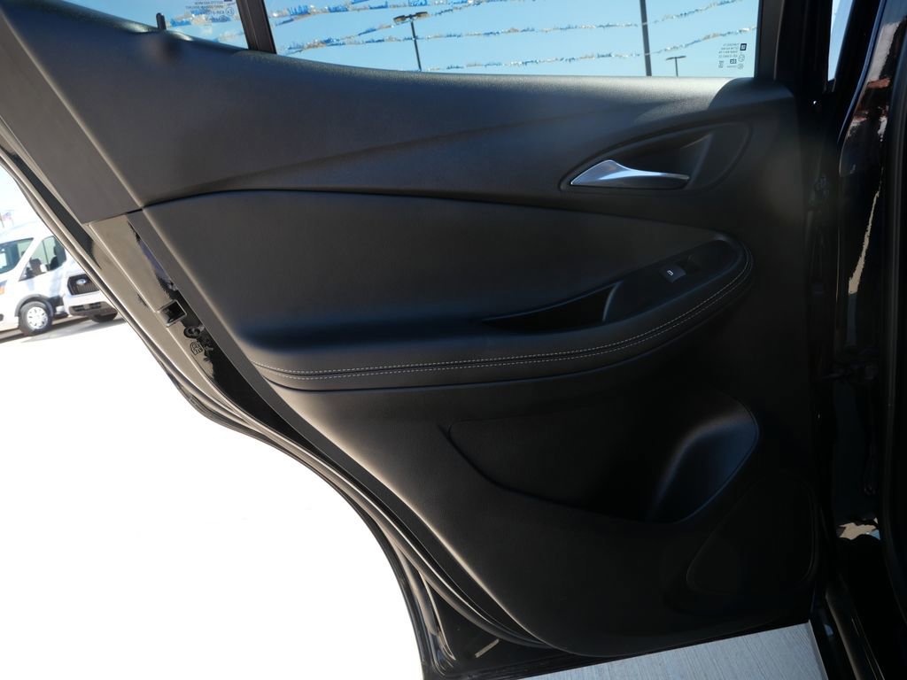 Used 2022 Buick Encore GX Select w/ Sport Touring Package image 14