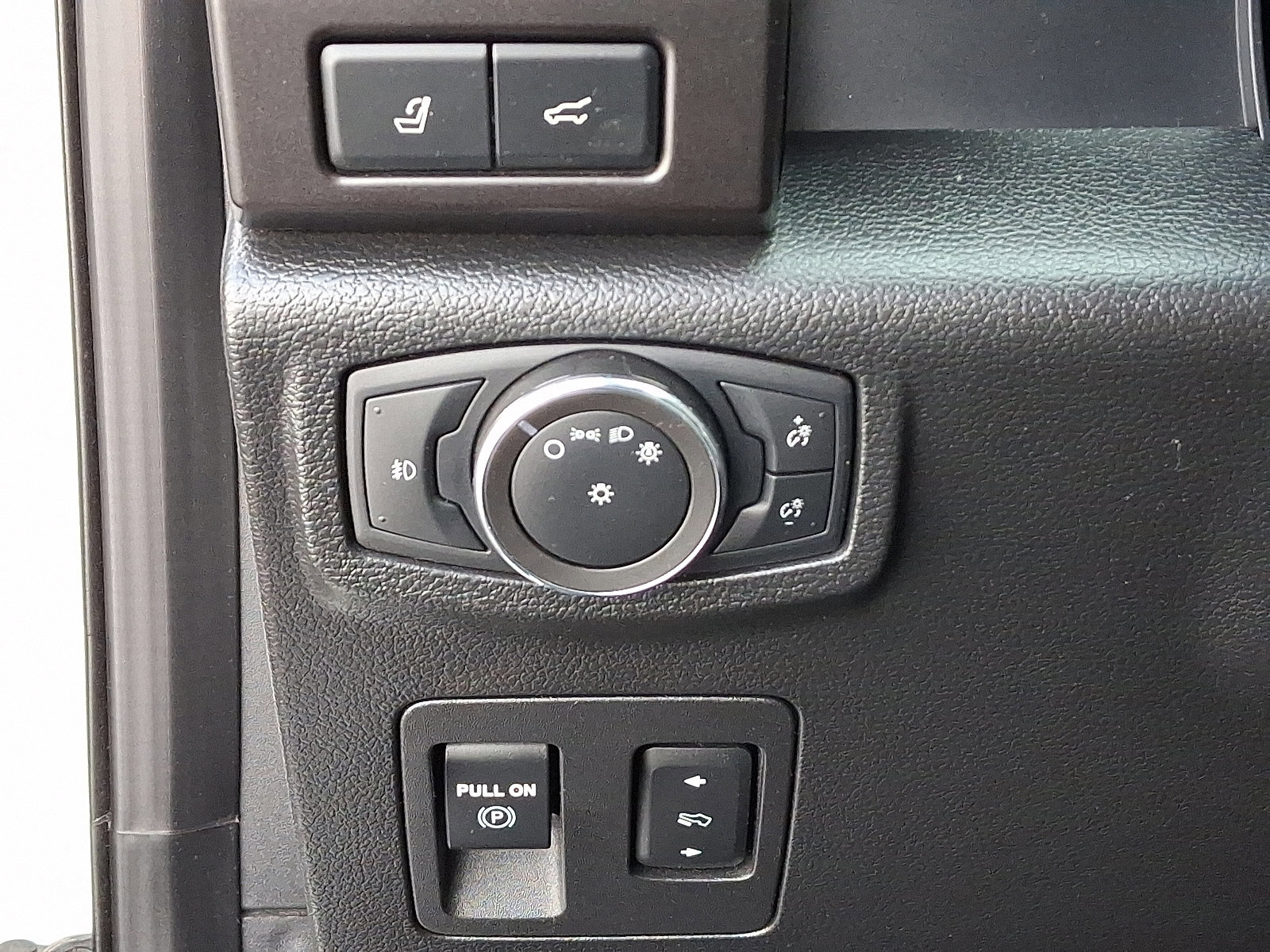 Certified 2021 Ford Expedition Limited image 26