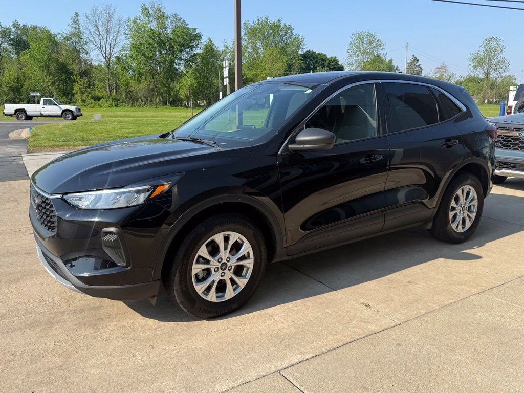 Certified 2023 Ford Escape Active AWD/4WD image 5