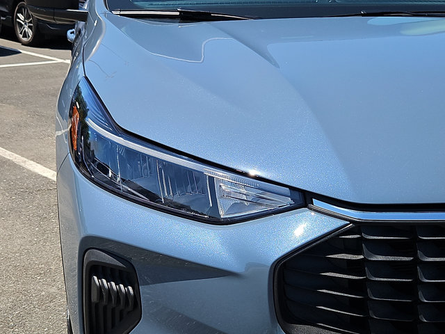 Certified 2023 Ford Escape Active AWD/4WD image 10