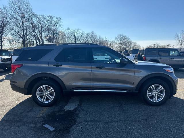 Certified 2023 Ford Explorer XLT image 2