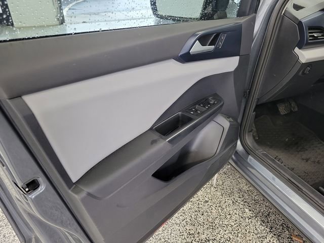 Used 2022 Volkswagen Taos SE image 6