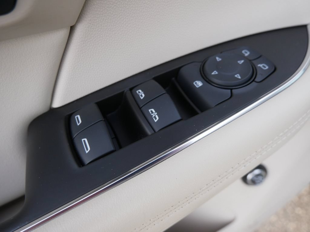 Used 2023 Buick Envision Essence AWD/4WD image 15