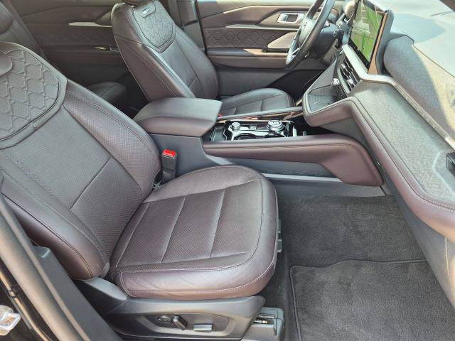 Certified 2025 Ford Explorer Platinum w/ LUX Leather Package AWD/4WD image 34