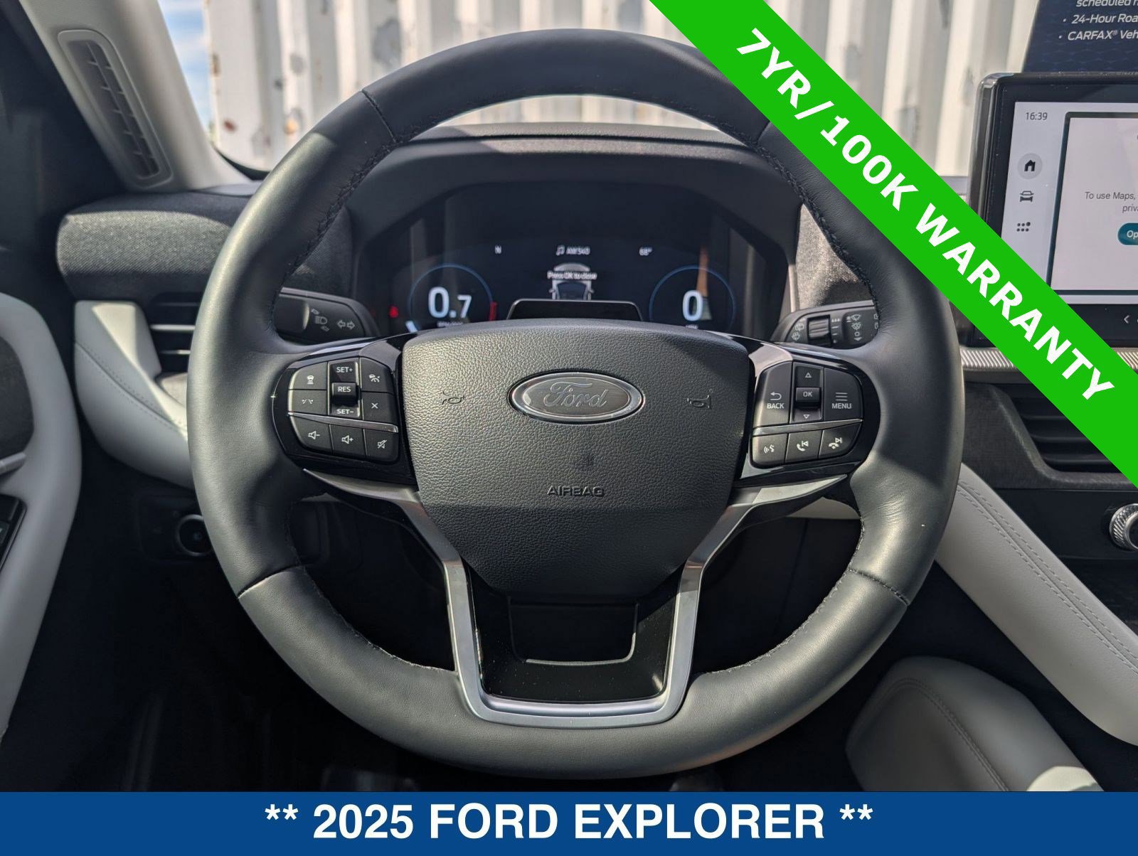 Certified 2025 Ford Explorer Platinum w/ Ultimate Package image 27