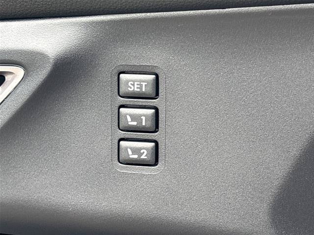 Used 2024 Subaru Ascent Limited AWD/4WD image 21