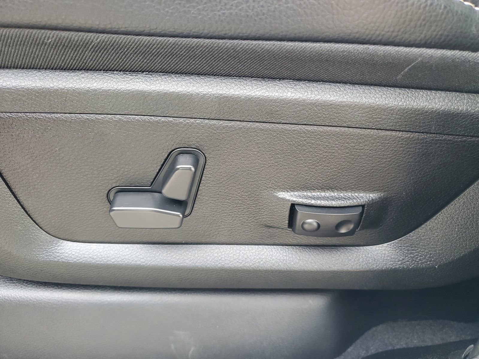 Used 2024 RAM 2500 Laramie w/ Safety Group image 19