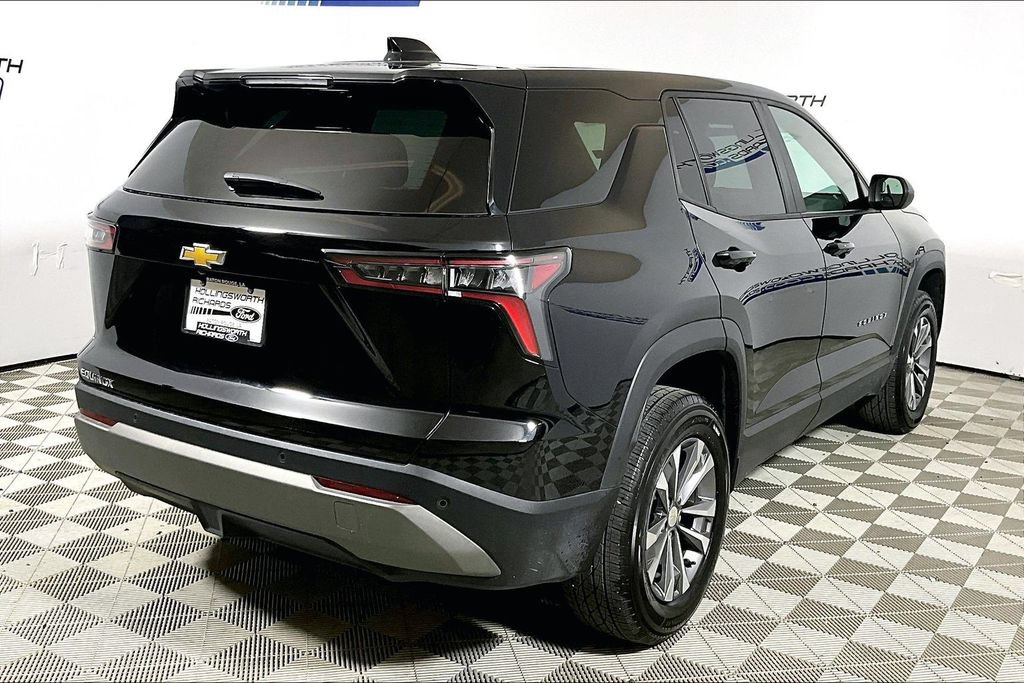 Used 2026 Chevrolet Equinox LT FWD image 9