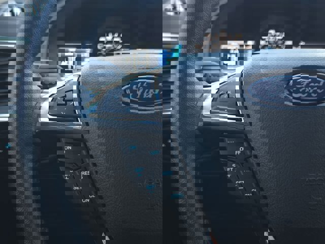 Certified 2024 Ford Edge Titanium image 18