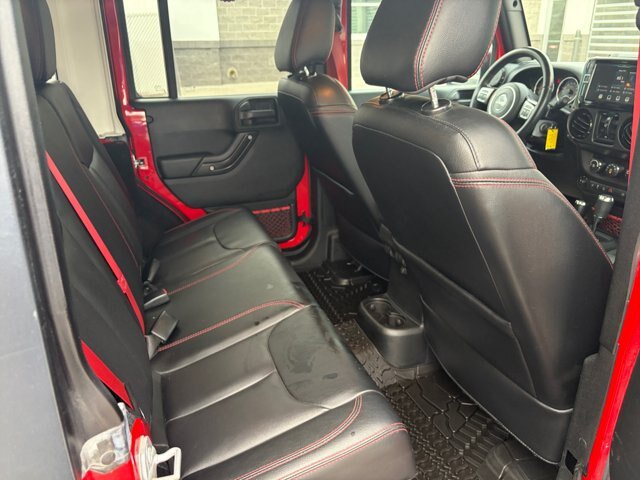 Used 2017 Jeep Wrangler Unlimited Rubicon AWD/4WD image 26