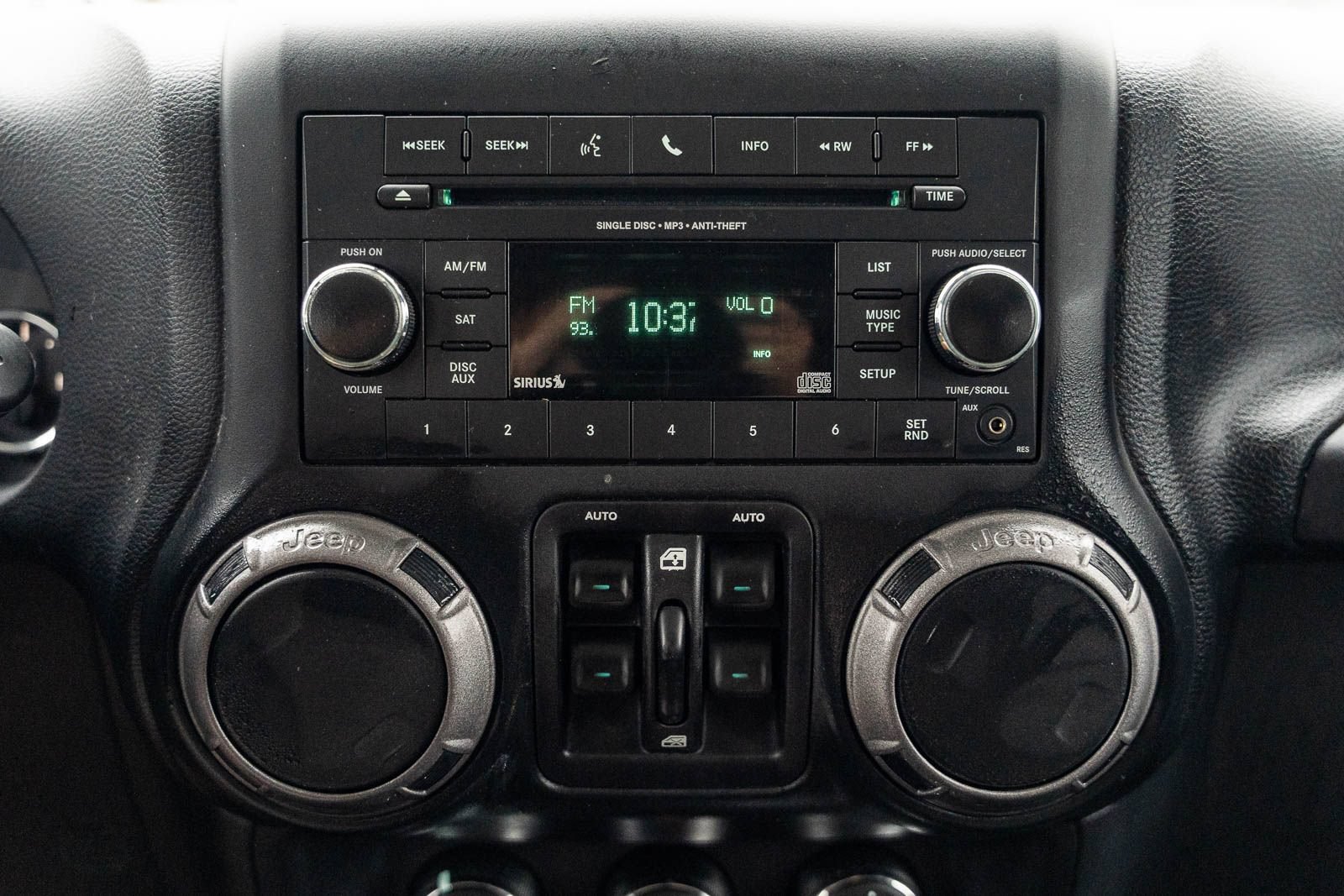 Used 2018 Jeep Wrangler Unlimited Sport S AWD/4WD image 28