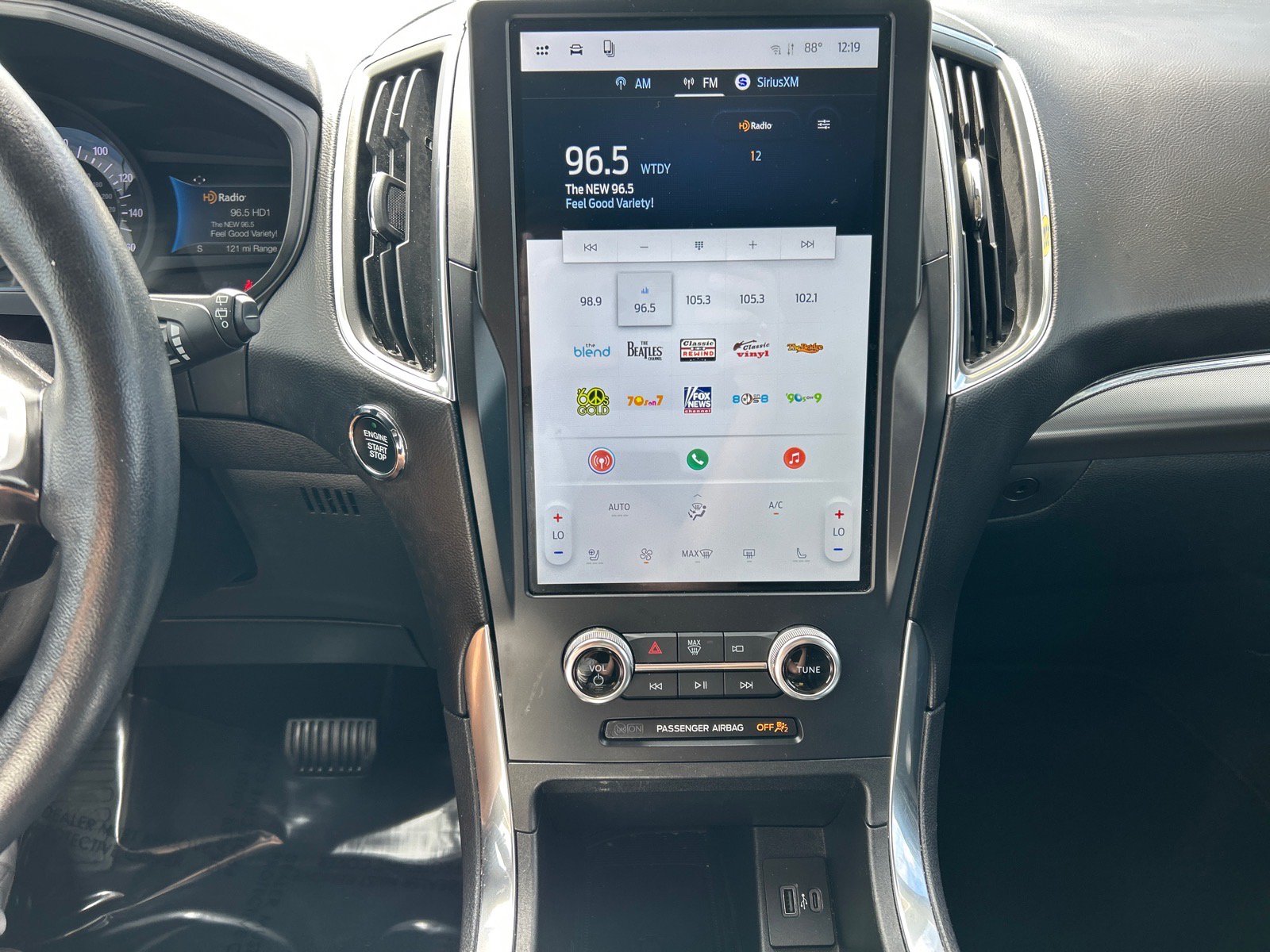 Certified 2024 Ford Edge Titanium AWD/4WD image 27