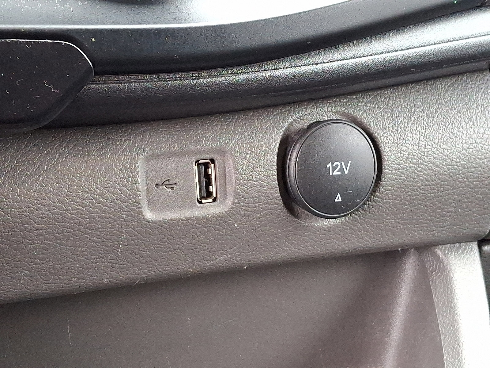 Certified 2024 Ford Transit 250 w/ Exterior Upgrade Package image 23