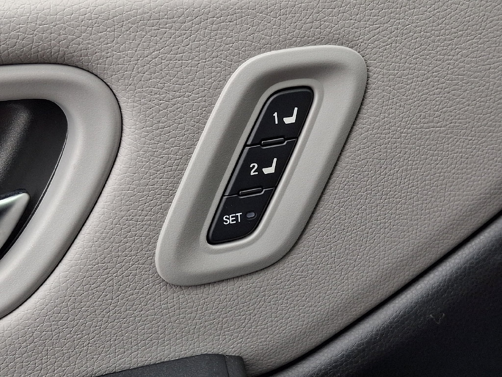Used 2023 Honda Pilot EX-L image 30