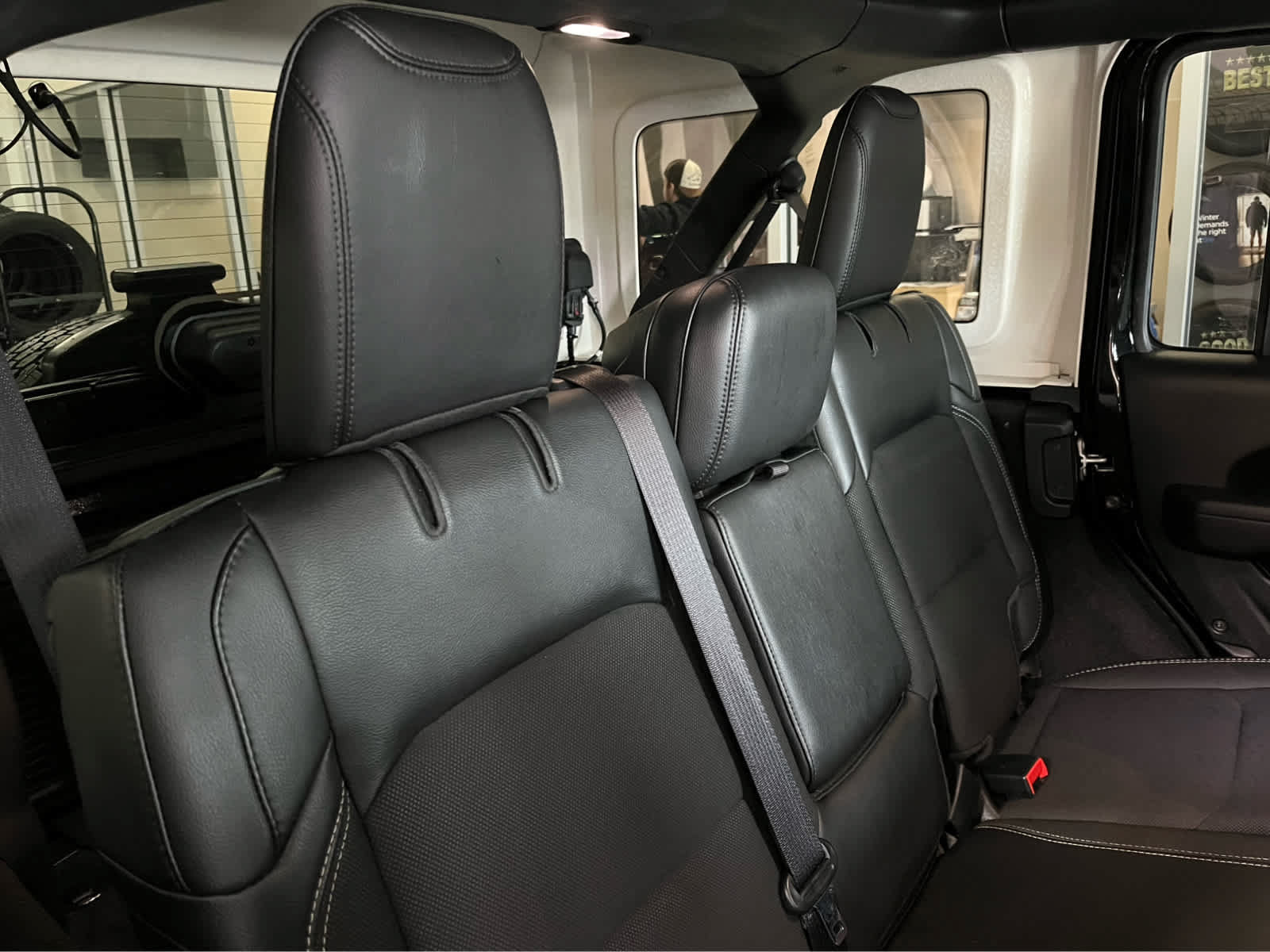 Used 2023 Jeep Wrangler Unlimited Sport AWD/4WD image 38