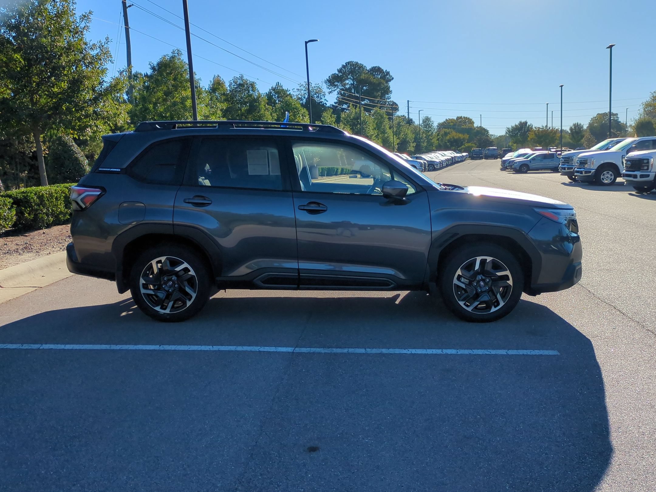 Used 2025 Subaru Forester Limited AWD/4WD image 3