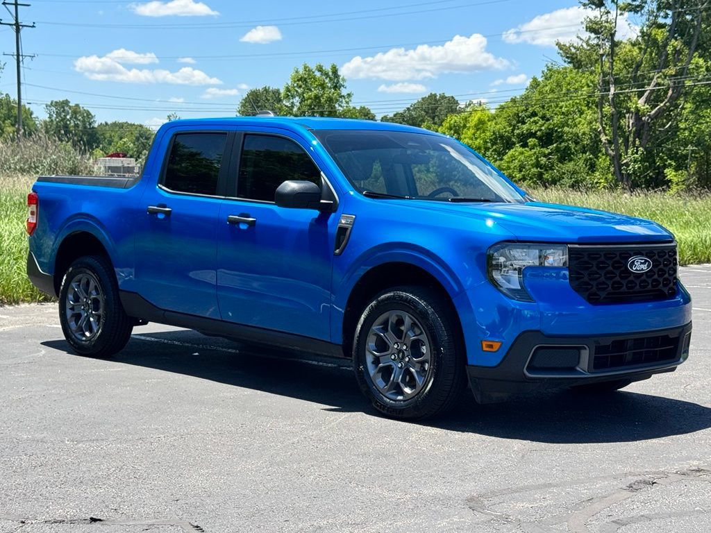 Certified 2025 Ford Maverick XLT FWD image 6