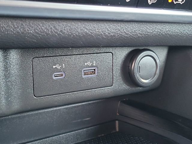 Used 2023 Nissan Rogue SV image 14