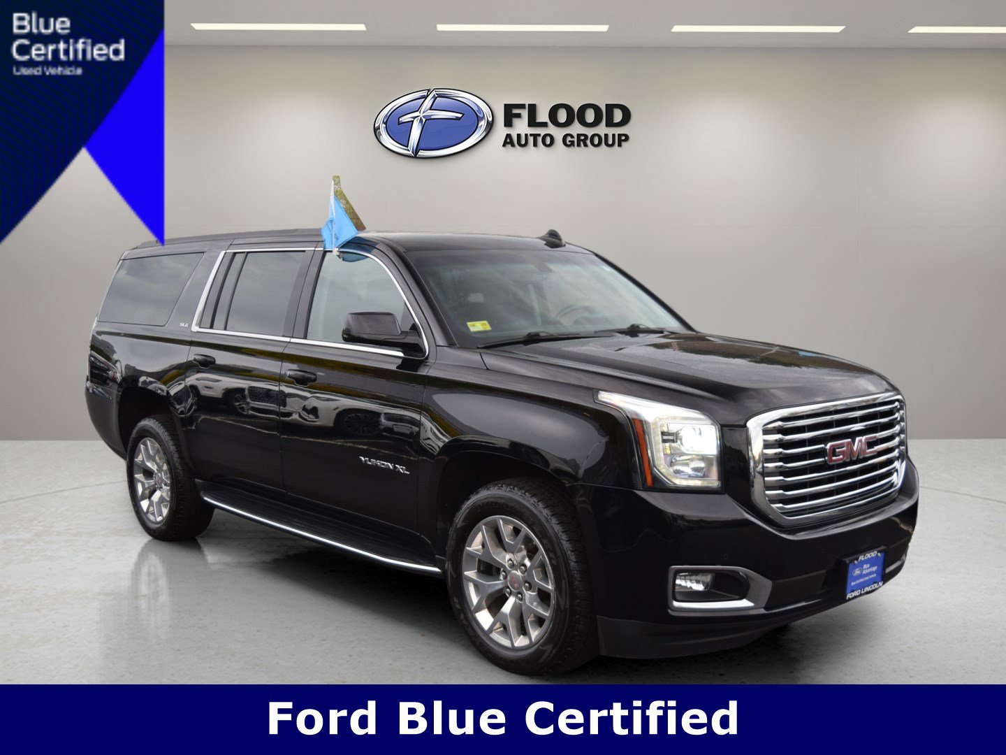 Used 2019 GMC Yukon XL SLE w/ SLE Value Package AWD/4WD image 1