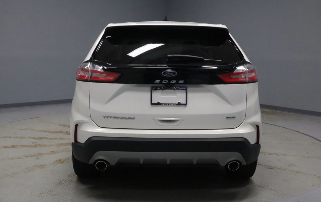 Certified 2023 Ford Edge Titanium AWD/4WD image 4