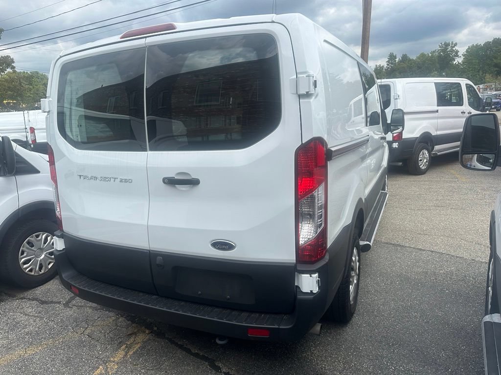 Certified 2025 Ford Transit 250 Low Roof w/ Exterior Upgrade Package RWD image 7